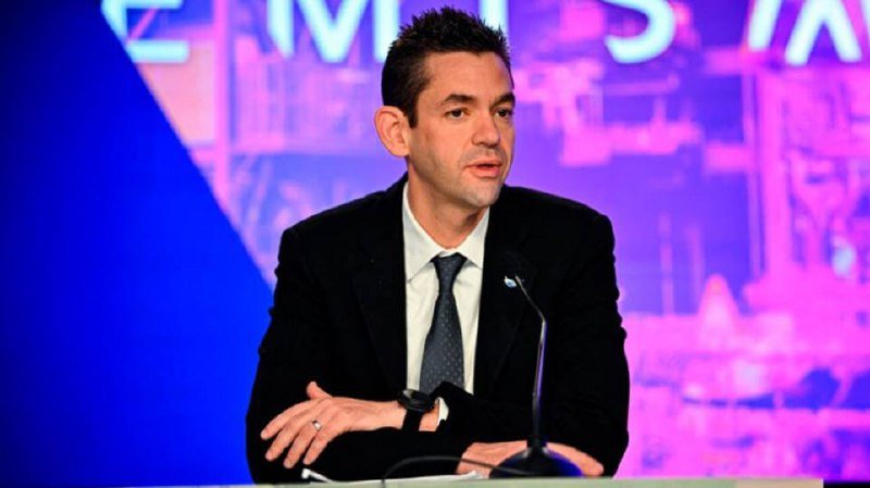 Why and How is the Head of NASA Rebuilding the US Lunar Program?