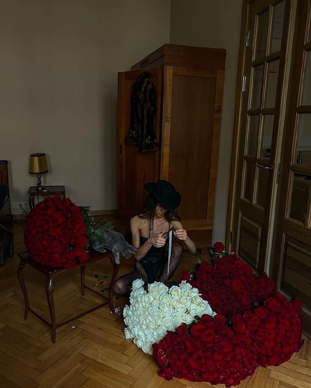 Nurturing Relationships Like Plants

Relationships between two people are like plants: they need to be taken care of, watered with love, nourished with care, and infused with tenderness.

Sometimes the plant gets sick, its leaves fall off, it withers. It is crucial to take action in time: have heart-to-heart conversations, set priorities... so that your flower can regain strength. Neglected relationships, treated inattentively, often die...