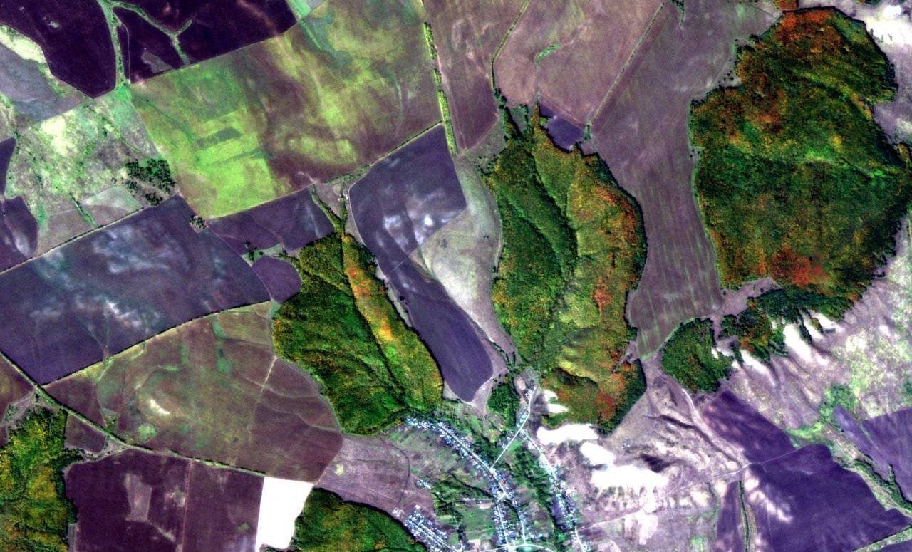 "sputniks" launches pilot project for farmers

The company plans to offer farmers access to data from "Zorion-2M" satellites. In return, farmers are expected to provide feedback on their experience using the data and the outcomes in their fields.

The pilot project will involve the selection of 10 companies to participate in this initiative.