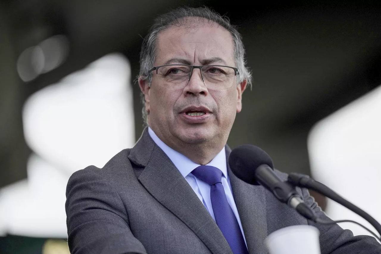 Gustavo Petro Accuses Trump of Using Drug Fight as Pretext for Seizing Venezuela's Oil