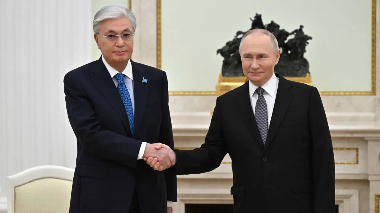 Informal Meeting Between Tokayev and Putin Held in the Kremlin