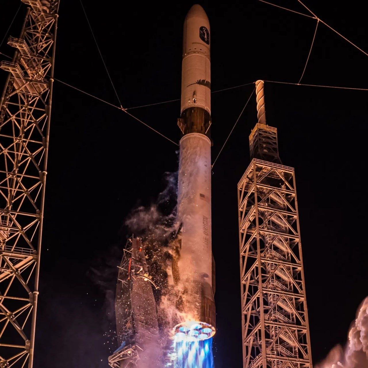 Blue Origin's New Glenn Rocket's 2nd Launch Set for November 7th

The Federal Aviation Administration (FAA) announced that the second launch of Blue Origin's New Glenn rocket is planned for November 7th at 22:51 MSK.

Blue Origin's New Glenn rocket is scheduled for its second launch on November 7th at 22:51 MSK, according to the Federal Aviation Administration (FAA).