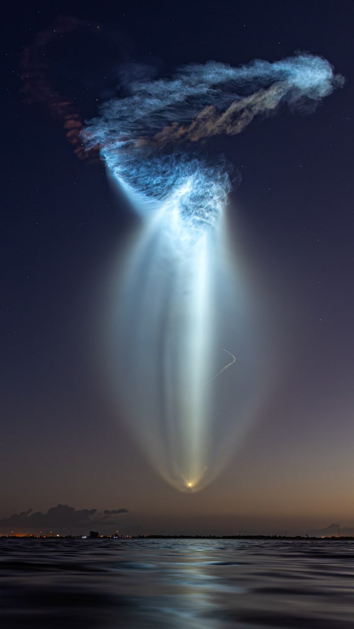 Mysterious "Space Jellyfish" Phenomenon During Rocket Launch