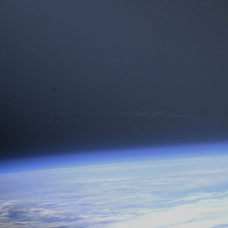 Orion's Return: Traces in the Atmosphere

A faint smoky trail was observed from the ISS, all that remained visible of the Orion spacecraft's reentry into Earth's atmosphere after its mission to the Moon.

The crew returned home following a ten-day flight, during which they orbited the Moon and saw Earth from a distance of nearly 400,000 km. Despite mission complexities, all stages were successfully completed, and the crew returned safely.