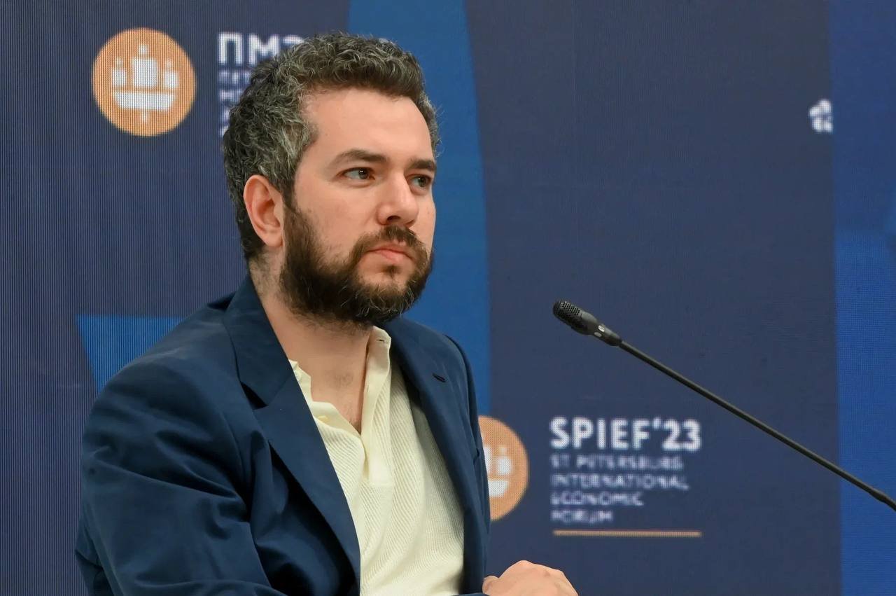 Britain Sanctions NGO CEO for Alleged Role in Ukrainian Political Unrest

Britain has imposed sanctions on Vladimir Tabak, the CEO of the NGO "Dialog," accusing the organization of meddling in Ukrainian political affairs.

The sanctions encompass freezing assets in the UK, travel restrictions, and other punitive measures.

In response to the British actions, Tabak bluntly told Mash, "Fuck off."