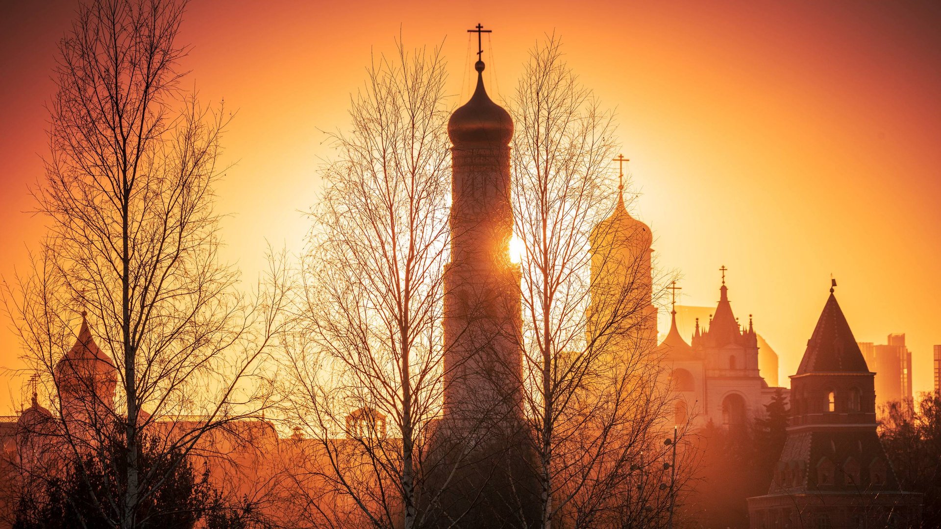 Spring Poetry by Fyodor Ivanovich Tyutchev, 1838

Spring arrives punctually, following its laws, indifferent and bright, as if embodying the nature of gods.

© Valentin Overchenko/Museums of the Moscow Kremlin