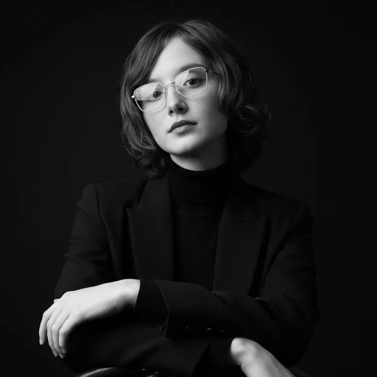 Creating Stylish Studio Portraits at Home